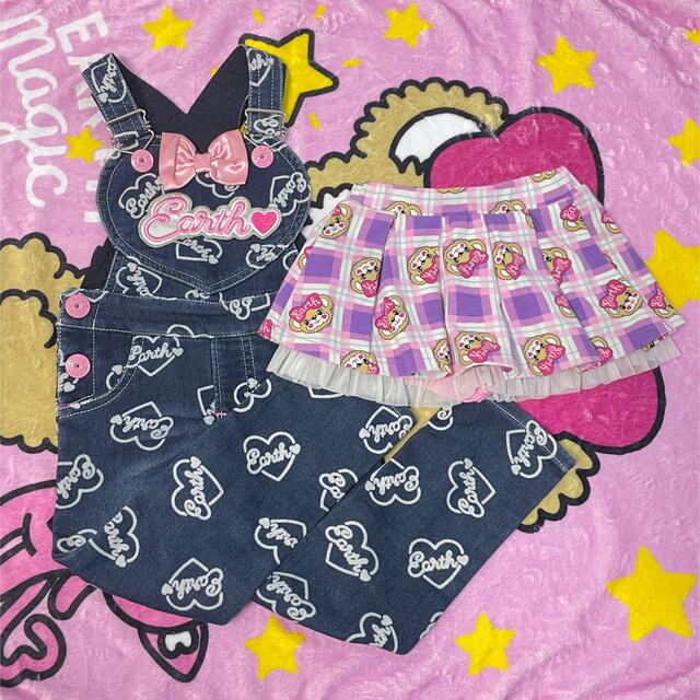 EARTHMAGIC(アースマジック)のサロペット ギンガムプリーツスカート♡ キッズ/ベビー/マタニティのキッズ服女の子用(90cm~)(スカート)の商品写真