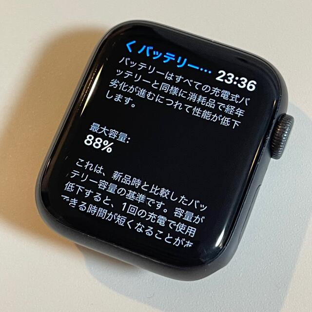 Apple(アップル)のApple Watch 6 40mm スペースグレイ GPSモデル スマホ/家電/カメラのスマートフォン/携帯電話(その他)の商品写真