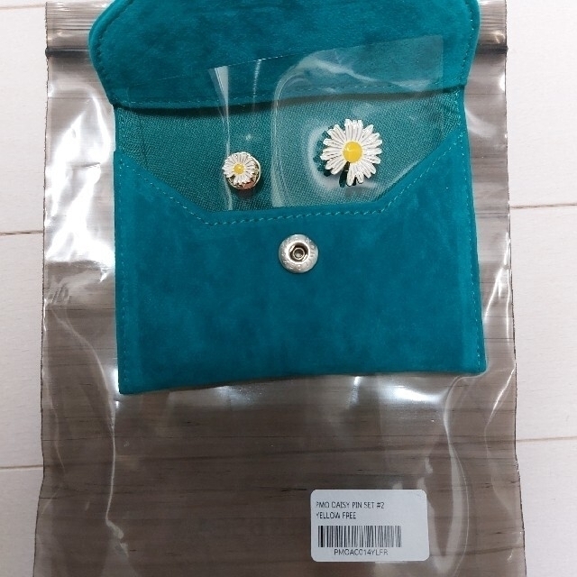 PEACEMINUSONE(ピースマイナスワン)のPMO DAISY PIN SET#2 yellow peaceminusone メンズのファッション小物(その他)の商品写真