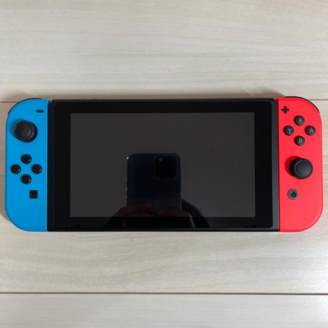 Nintendo Switch(ニンテンドースイッチ)の新型　Nintendo　Switch　スイッチ　任天堂　本体　ジョイコン　のみ エンタメ/ホビーのゲームソフト/ゲーム機本体(家庭用ゲーム機本体)の商品写真