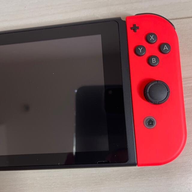 Nintendo Switch(ニンテンドースイッチ)の新型　Nintendo　Switch　スイッチ　任天堂　本体　ジョイコン　のみ エンタメ/ホビーのゲームソフト/ゲーム機本体(家庭用ゲーム機本体)の商品写真