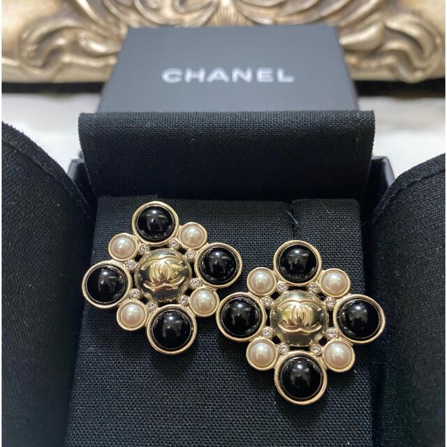 2022新作 シャネル CHANEL ココマーク ラインストーン ピアス シルバー