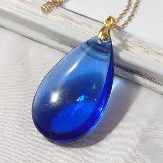 飛行石のような、ブルーの美しい、大きめのクリスタルネックレス　L(ネックレス)