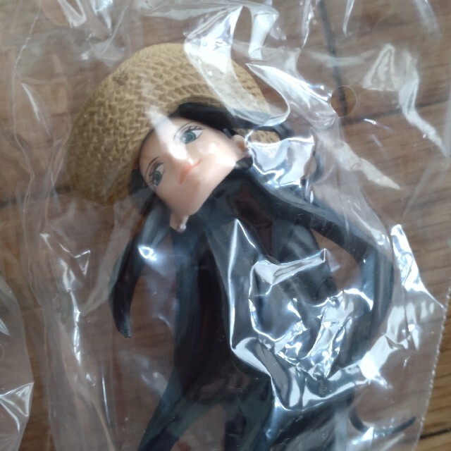 ONE PIECE　ニコ　ロビン エンタメ/ホビーのおもちゃ/ぬいぐるみ(キャラクターグッズ)の商品写真