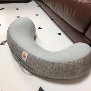 エルゴベビー(Ergobaby)のみやさん様専用　エルゴベビー授乳枕(その他)