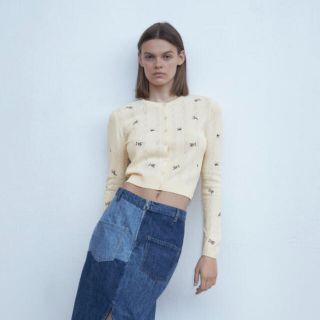 ザラ(ZARA)のZARA 完売　刺繍カーディガン(カーディガン)