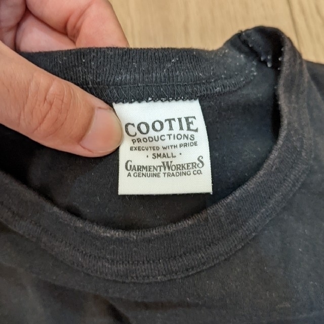 COOTIE(クーティー)のCOOTIE クーティ　ティシャツ メンズのトップス(Tシャツ/カットソー(半袖/袖なし))の商品写真