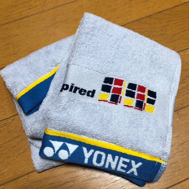 YONEX(ヨネックス)のたきたき様専用　新品未使用☆YONEXヨネックスタオル＆グリップ3点セット☆A スポーツ/アウトドアのスポーツ/アウトドア その他(バドミントン)の商品写真