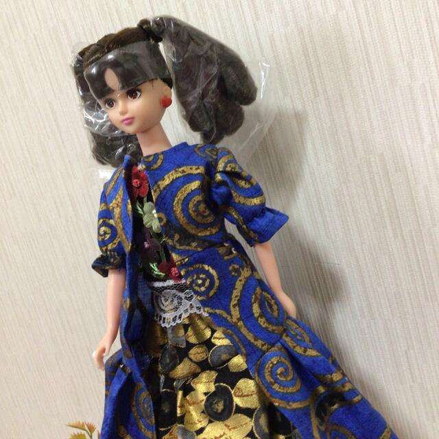 ジェニー人形　ジェニーフレンド　シオン　(クリムト柄ドレス) 9