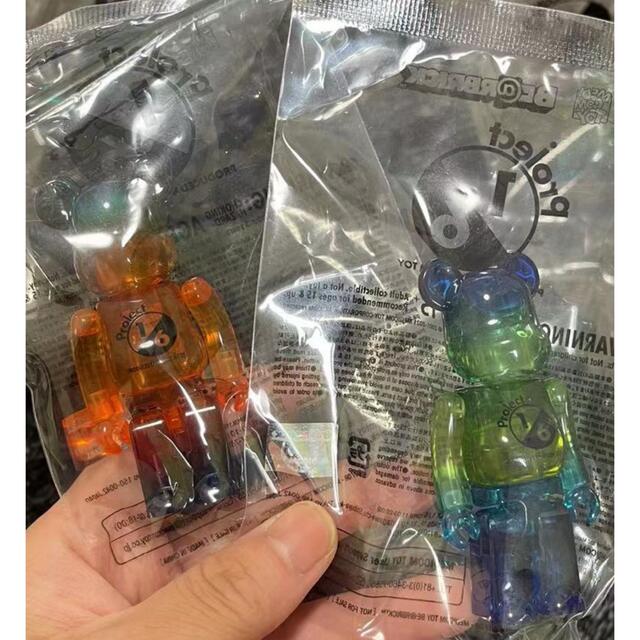 BE@RBRICK(ベアブリック)のbe@rbrick ノベルティGRADATION CLEAR 100%  エンタメ/ホビーのフィギュア(その他)の商品写真