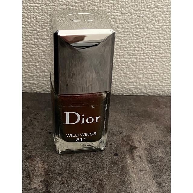 Dior(ディオール)のDior　ヴェルニ 811 ワイルドウィングス コスメ/美容のネイル(マニキュア)の商品写真