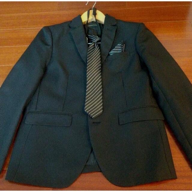 卒業式 入学式 発表会等スーツ 男の子 160 キッズ/ベビー/マタニティのキッズ服男の子用(90cm~)(ドレス/フォーマル)の商品写真