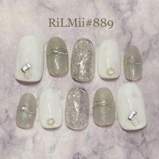 RiLMii#889グレー×ホワイト／ネイルチップ