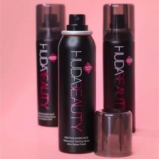 セフォラ(Sephora)のHUDA BEAUTY  メイク　セッティング　スプレー　100 ml(化粧水/ローション)