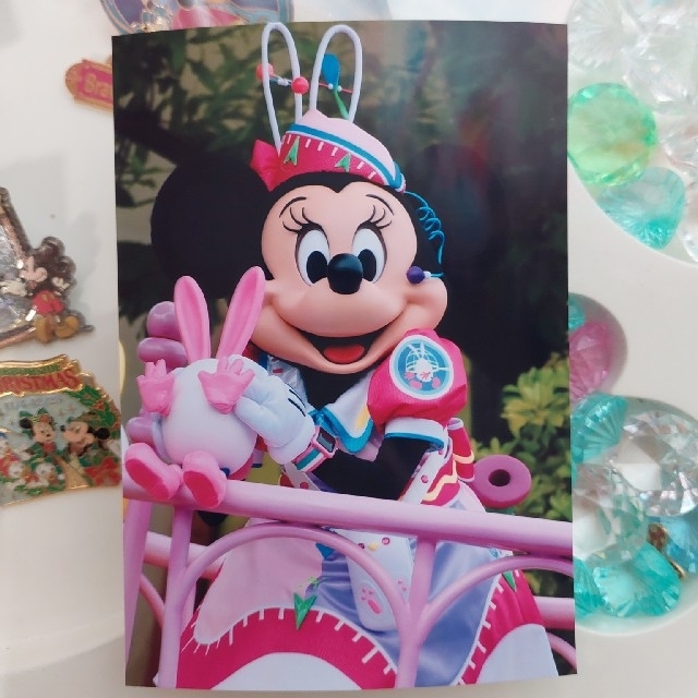 Disney(ディズニー)のディズニーイースター　2022  ミニー　写真　プロマイド エンタメ/ホビーのおもちゃ/ぬいぐるみ(キャラクターグッズ)の商品写真