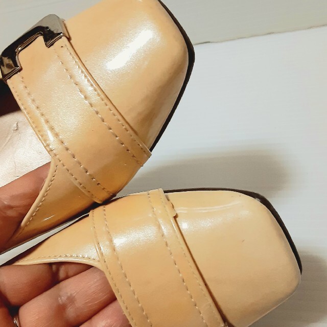 GINZA Kanematsu(ギンザカネマツ)の銀座かねまつ　ベージュパンプス レディースの靴/シューズ(ハイヒール/パンプス)の商品写真