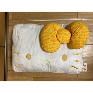 サンリオ(サンリオ)のハローキティ　枕　クッション(枕)