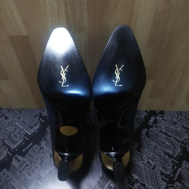 Yves Saint Laurent Beaute(イヴサンローランボーテ)のイブサンローラン スウェード ハイヒール パンプス レディースの靴/シューズ(ハイヒール/パンプス)の商品写真