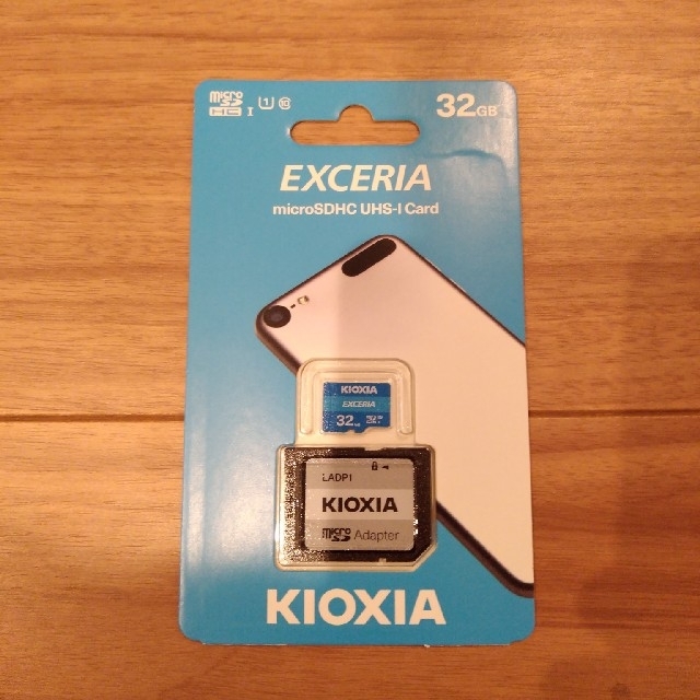 東芝(トウシバ)の新品未開封　キオクシア　microSDカード　マイクロSDカード　32GB スマホ/家電/カメラのスマートフォン/携帯電話(その他)の商品写真