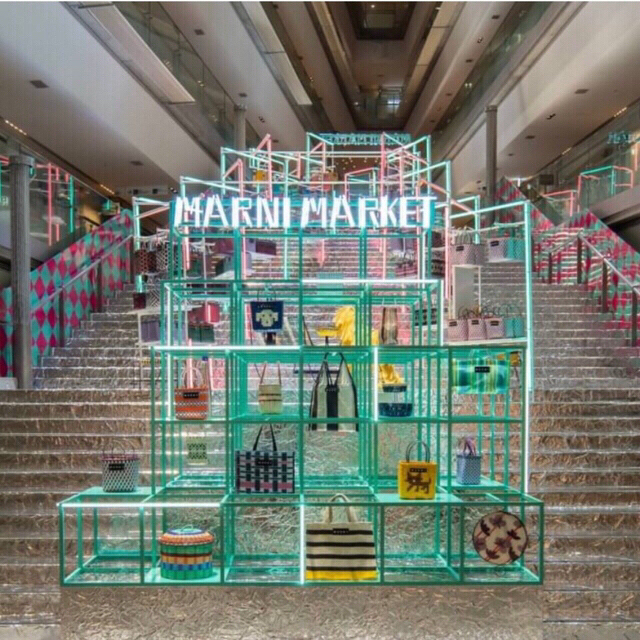 Marni(マルニ)のMARNI MARKET表参道ヒルズ先行発売カラーストライプバッグ ミニ レディースのバッグ(トートバッグ)の商品写真