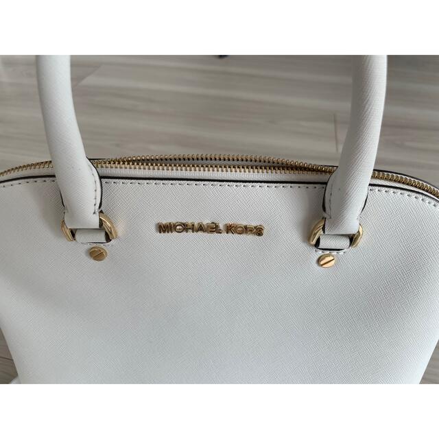 Michael Kors(マイケルコース)のマイケルコース　バック　ホワイト　美品 レディースのバッグ(ハンドバッグ)の商品写真