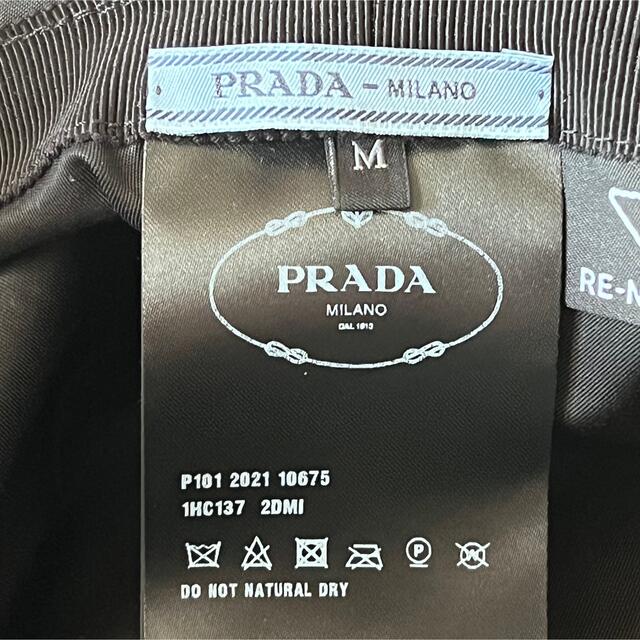 PRADA(プラダ)のまっしゅ様専用プラダ バケットハット Re-Nylon ナイロン 三角プレート レディースの帽子(ハット)の商品写真