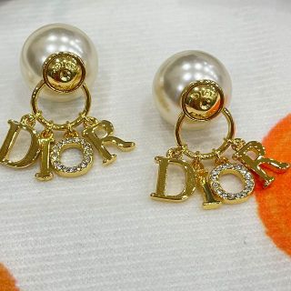 ディオール(Christian Dior) ピアス(クリスタル)の通販 88点 ディオール(Christian Dior) ピアス(クリスタル)の通販 88点