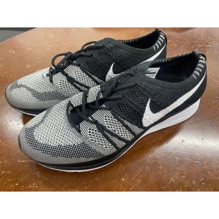 ナイキ(NIKE)の2017 NIKE FLYKNIT TRAINER OREO US9.5 新品(スニーカー)