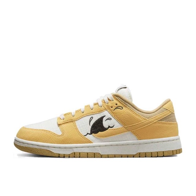 NIKE(ナイキ)のNike Dunk Low Sun Club "White/Yellow" メンズの靴/シューズ(スニーカー)の商品写真