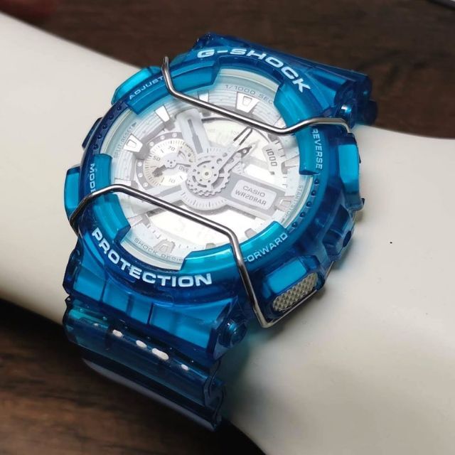 CASIO(カシオ)のG-SHOCK GA-110 ブルースケルトン & バンパー + メタル遊環 メンズの時計(腕時計(アナログ))の商品写真