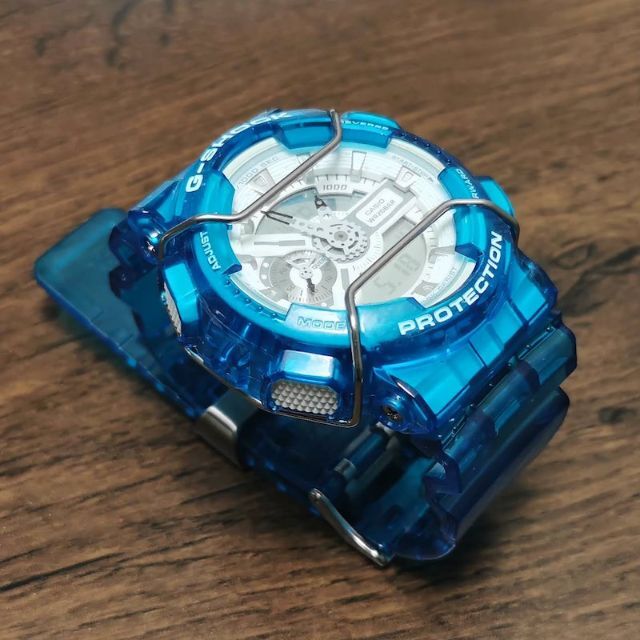 CASIO(カシオ)のG-SHOCK GA-110 ブルースケルトン & バンパー + メタル遊環 メンズの時計(腕時計(アナログ))の商品写真