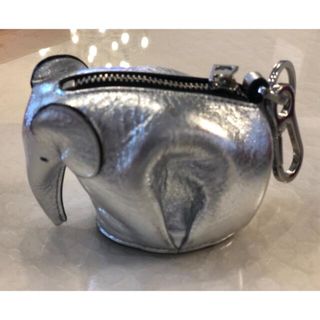 ロエベ(LOEWE)のロエベ　チャーム　LOEWE(チャーム)