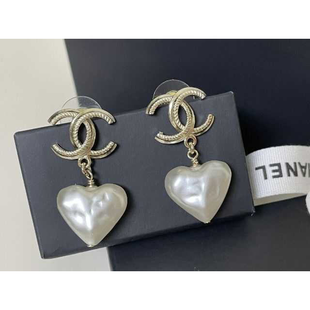 CHANELシャネルピアス パール ハート CCロゴ