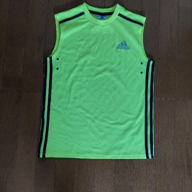 adidas(アディダス)のアディダス adidas タンクトップ ノースリーブ Tシャツ 美品 子供 キッズ/ベビー/マタニティのキッズ服男の子用(90cm~)(Tシャツ/カットソー)の商品写真