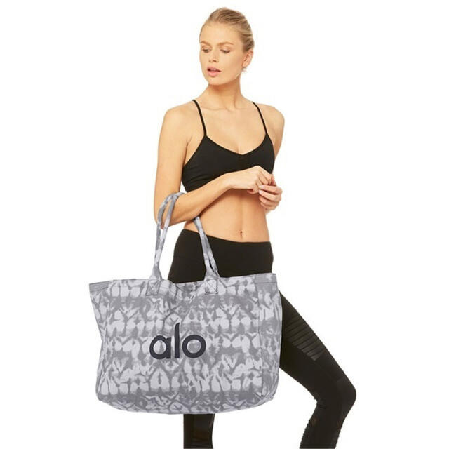 lululemon(ルルレモン)のalo yoga BAG スポーツ/アウトドアのトレーニング/エクササイズ(ヨガ)の商品写真