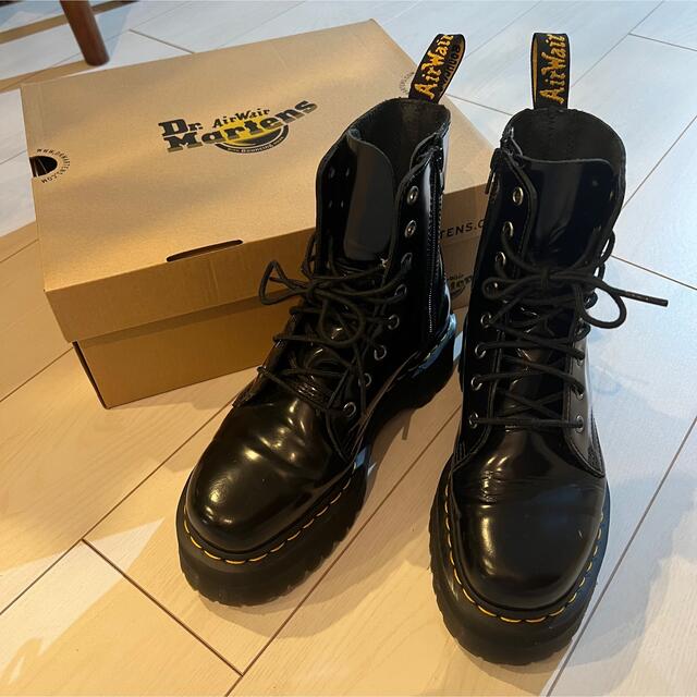 Dr.Martens(ドクターマーチン)の【ドクターマーチン】ブーツ・ブラック・厚底〈24㎝〉 レディースの靴/シューズ(ブーツ)の商品写真