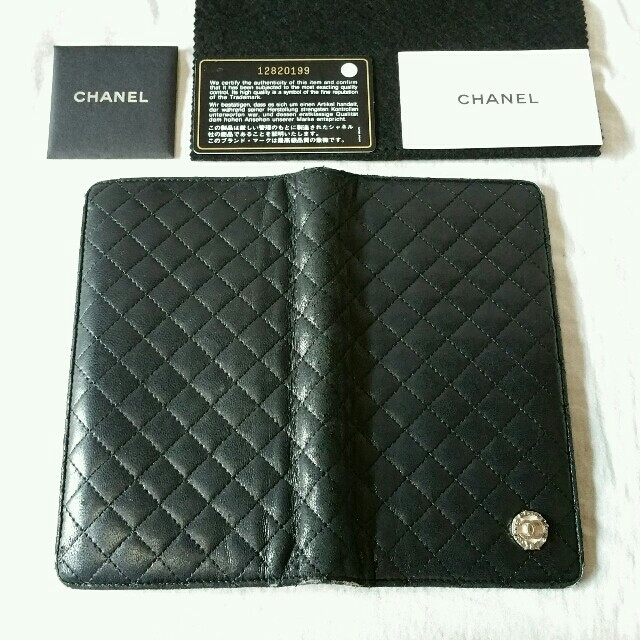 CHANEL/マイクロマトラッセ.二つ折り長財布