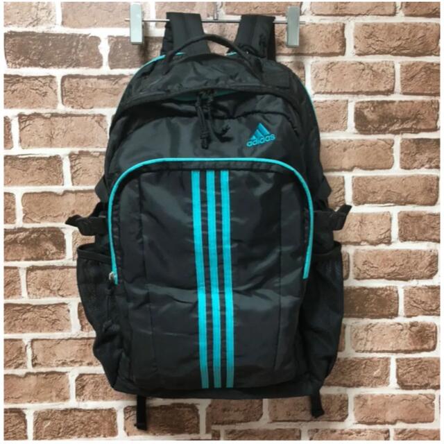 adidas(アディダス)の【アディダス】3ファスナー【あずりん様専用】ポケット付 リュック 27L メンズのバッグ(バッグパック/リュック)の商品写真