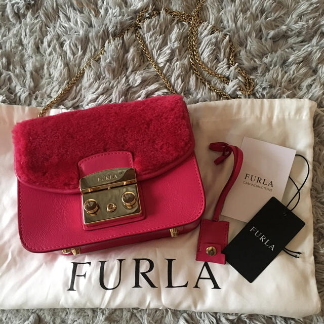 Furla(フルラ)のK♡様専用💓FURLAピンクファーメトロポリス💓 レディースのバッグ(ショルダーバッグ)の商品写真