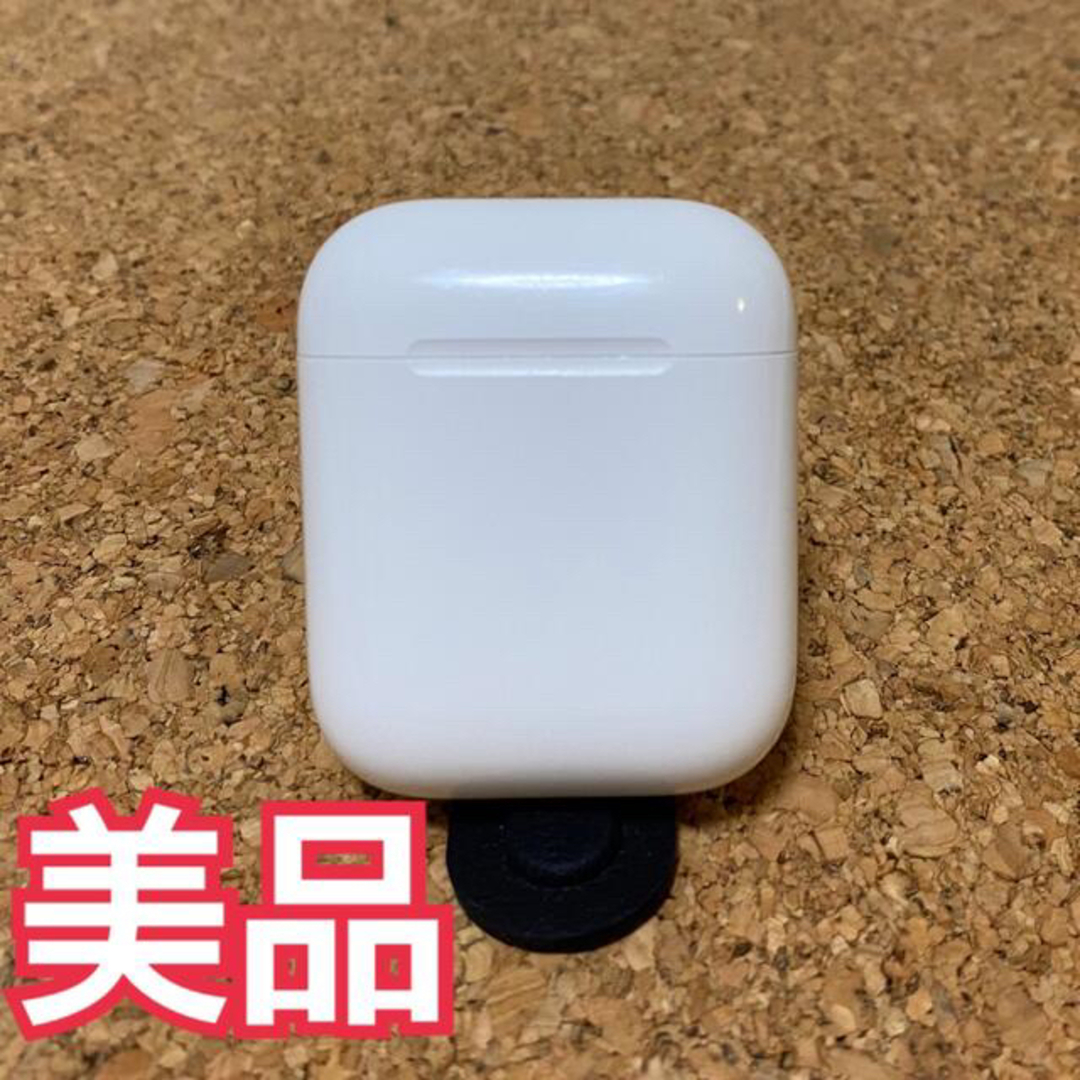 Apple(アップル)の純正　正規品　美品　airpods　充電ケース　A1602 エアーポッズ　充電器 スマホ/家電/カメラのオーディオ機器(ヘッドフォン/イヤフォン)の商品写真