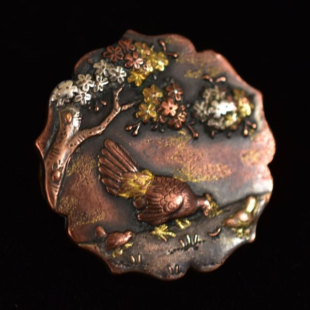 高級ブランド 赤銅 アンティーク 骨董 桜と鶏のブローチ 金工 明治期