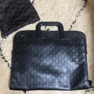 グッチ(Gucci)のGUCCI ビジネスバッグ　ブラック　gucci(ビジネスバッグ)