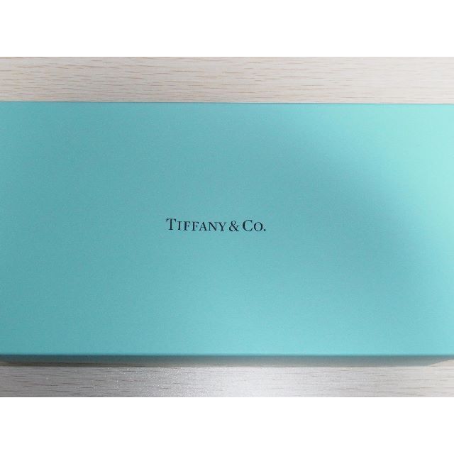 Tiffany & Co.(ティファニー)の☆ティファニー プラチナブルーバンド　マグ☆(ペアマグ)新品未使用 インテリア/住まい/日用品のキッチン/食器(グラス/カップ)の商品写真