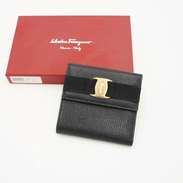 Salvatore Ferragamo - ✨極美品✨ Ferragamo ミニ財布 ガマ口 ヴァラ