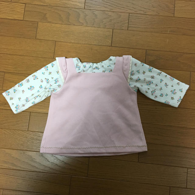 西松屋(ニシマツヤ)の長袖 カットソー 70 キッズ/ベビー/マタニティのベビー服(~85cm)(Ｔシャツ)の商品写真