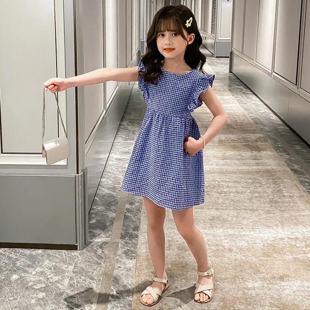 夏　ベビー　キッズ  チェック柄 ノースリーブ フリル袖　ワンピース　ブルー キッズ/ベビー/マタニティのキッズ服女の子用(90cm~)(ワンピース)の商品写真