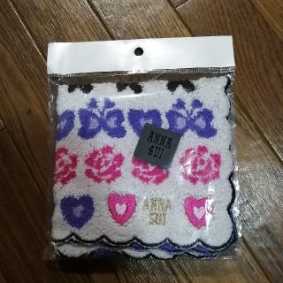 アナスイ(ANNA SUI)のANNA SUI　タオルハンカチ　ホワイト(ハンカチ)