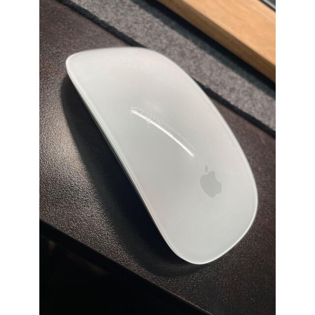 Apple(アップル)のMagic Mouse 2 (美品) スマホ/家電/カメラのPC/タブレット(PC周辺機器)の商品写真