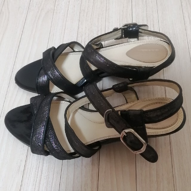 黒　サンダル　ヒール　中古　ラメ入り レディースの靴/シューズ(サンダル)の商品写真