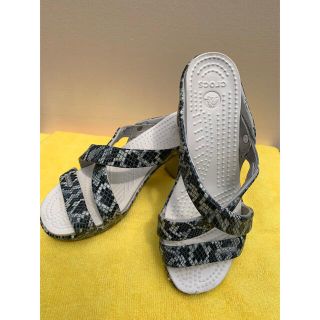 クロックス(crocs)の★クロックス　サイプラス　サンダル　蛇柄(サンダル)